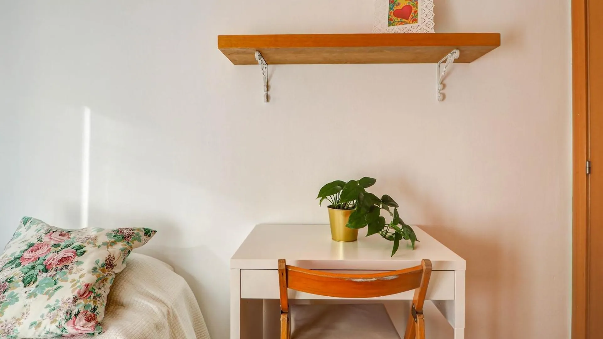 Le Blanc Apartment By Hello Homes 시체스